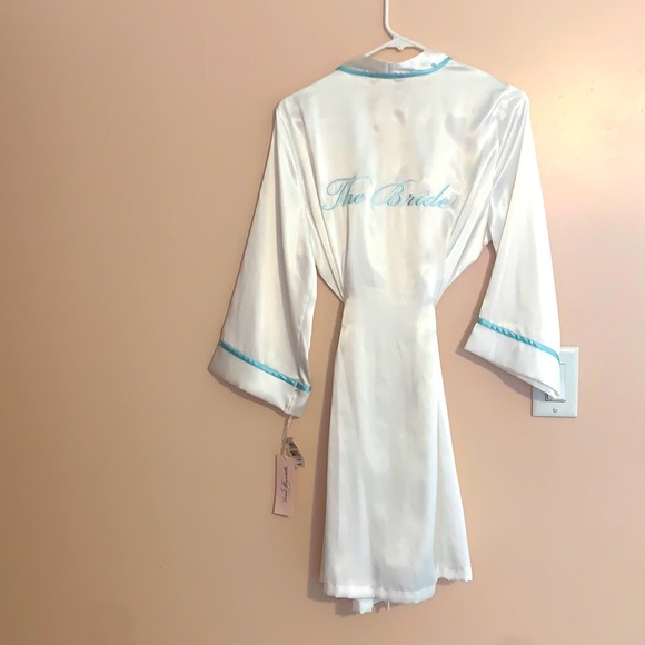 Bride Robe - Picture 1 of 4